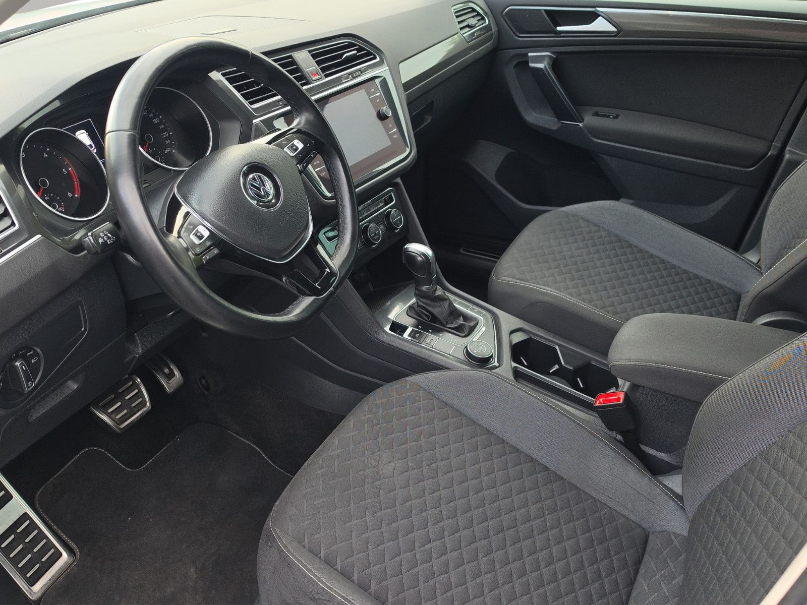 Fahrzeugabbildung Volkswagen Tiguan Join 4Motion ALLRAD AUTOMATIK