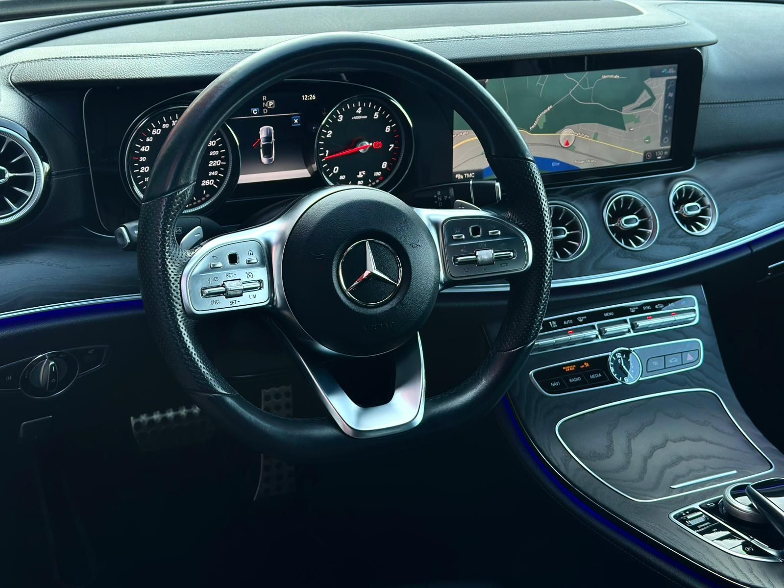 MERCEDES-BENZ E200 AMG CABRIO* MULTIBEAM#SHZ#360CAM#NAVI#TEMPO - Image 26