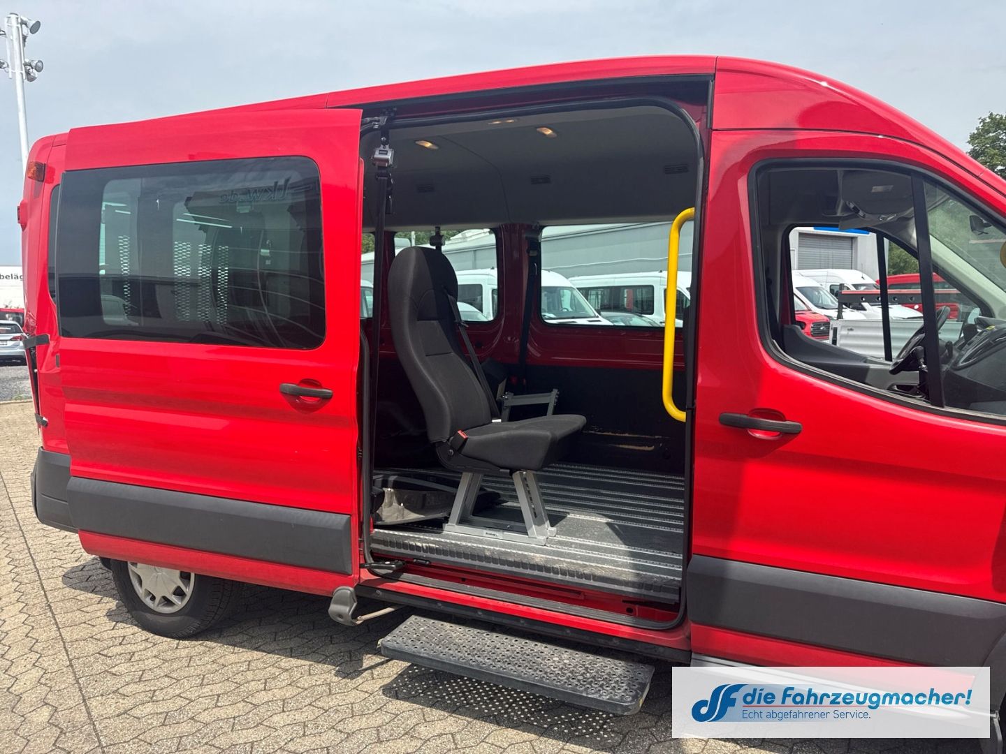 Fahrzeugabbildung Ford Transit Kombi 350 L3 Klima, Standheizung Trend *