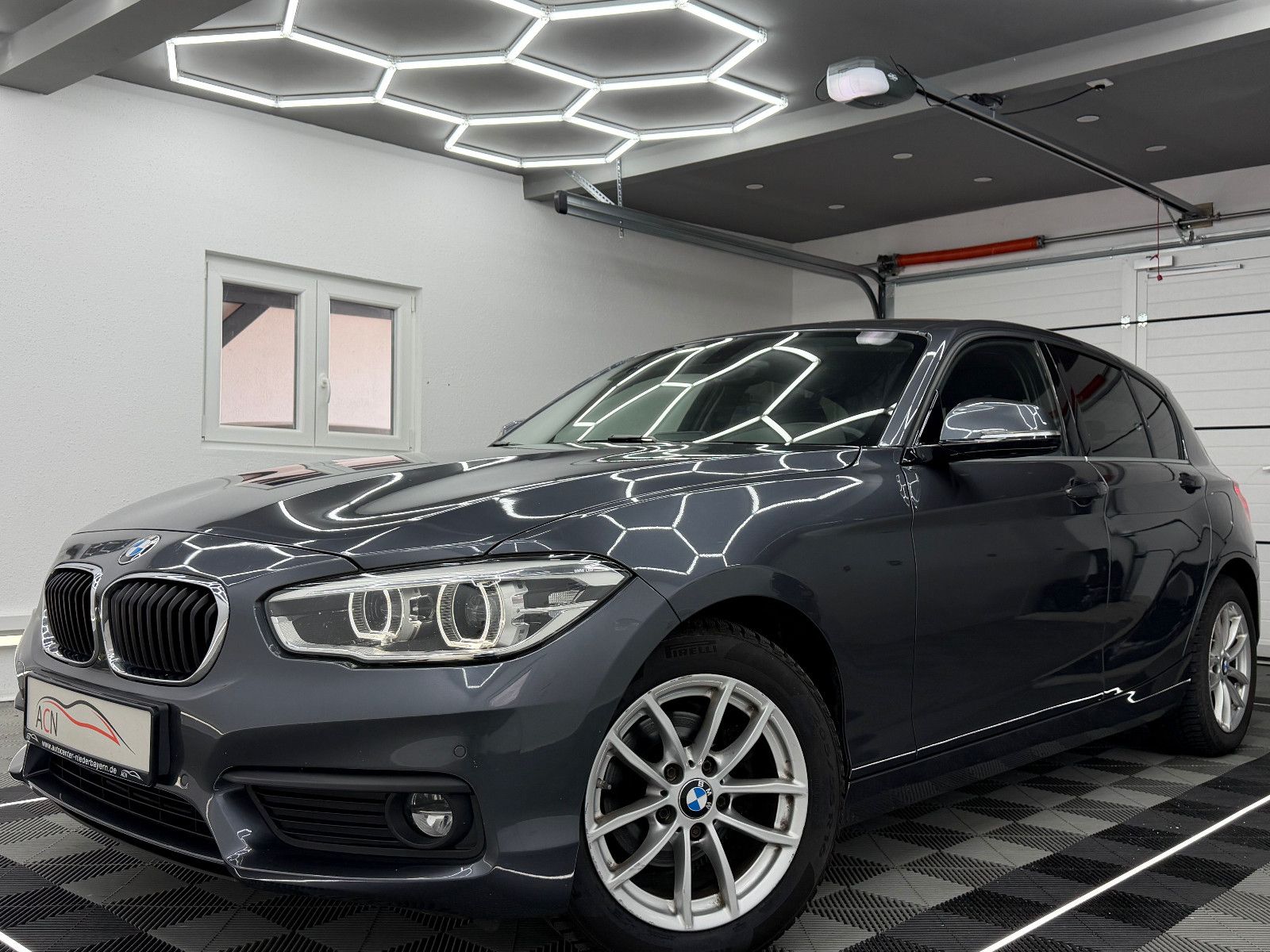 Fahrzeugabbildung BMW 118 i Aut. Advantage/NAVI BUSINESS/KLIMAAUT./LED