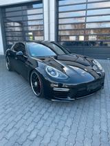 Porsche Panamera Turbo PASM-22Zoll-ACC-KESSY - Porsche Panamera mit Benzin-Antrieb: Limousine, 22 Zoll