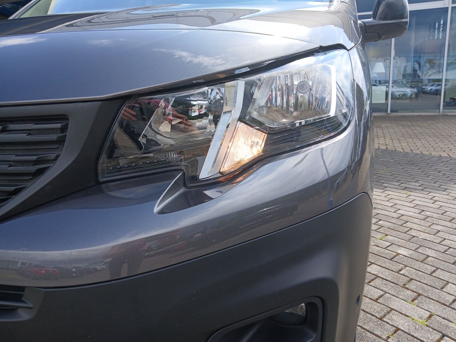 Fahrzeugabbildung Peugeot Partner Premium L2 BlueHDI 130 Klima DAB GRA PDC