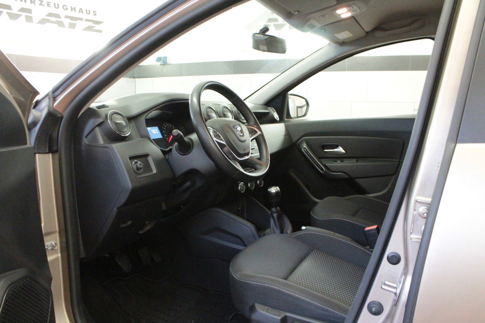 Fahrzeugabbildung Dacia Duster Tce100 Comfort 2WD*AHK*