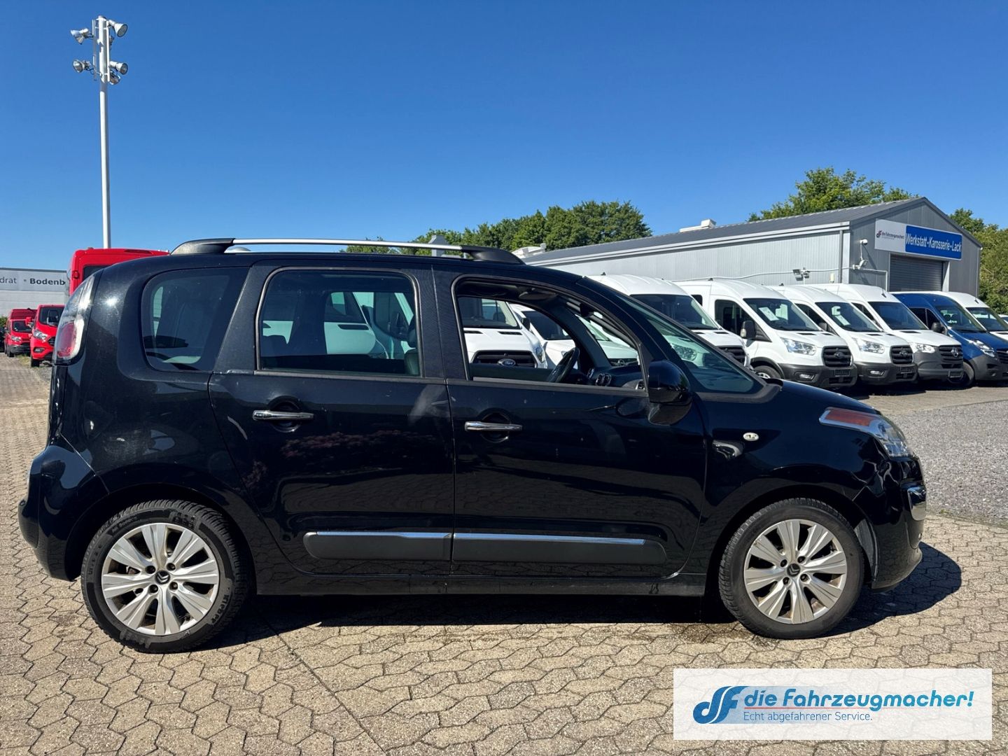 Fahrzeugabbildung Citroën C3 Picasso Exclusive 1,6HDi Pano TÜV 05/27 *EXPO