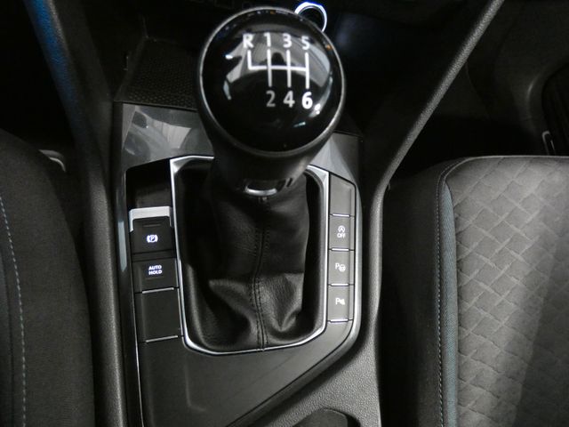Tiguan 2.0 TDI IQ.DRIVE HUD AHK PANO SHZ ACC LED