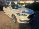 Ford Mondeo Lim. Hybrid Vignale - Ford Mondeo Vignale mit Hybrid-Antrieb (Benzin/Elektro)