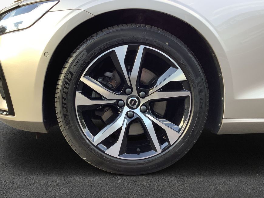 Volvo V60 B4 B DKG Plus Dark Pano*Head-up*360°View foto 7