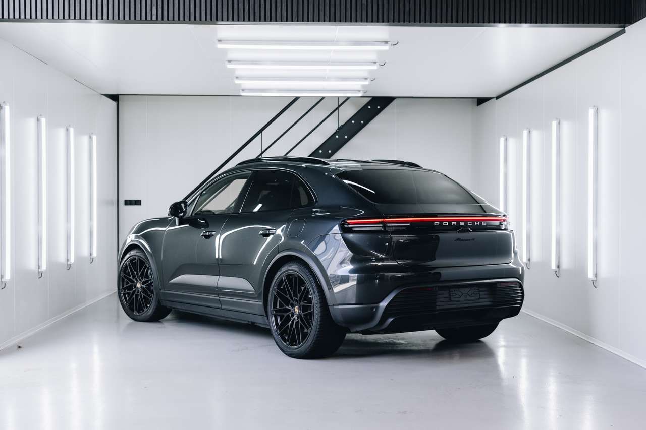 Porsche Macan 4 Electric Pano BOSE Luchtvering 22" RS Sp imagem 3
