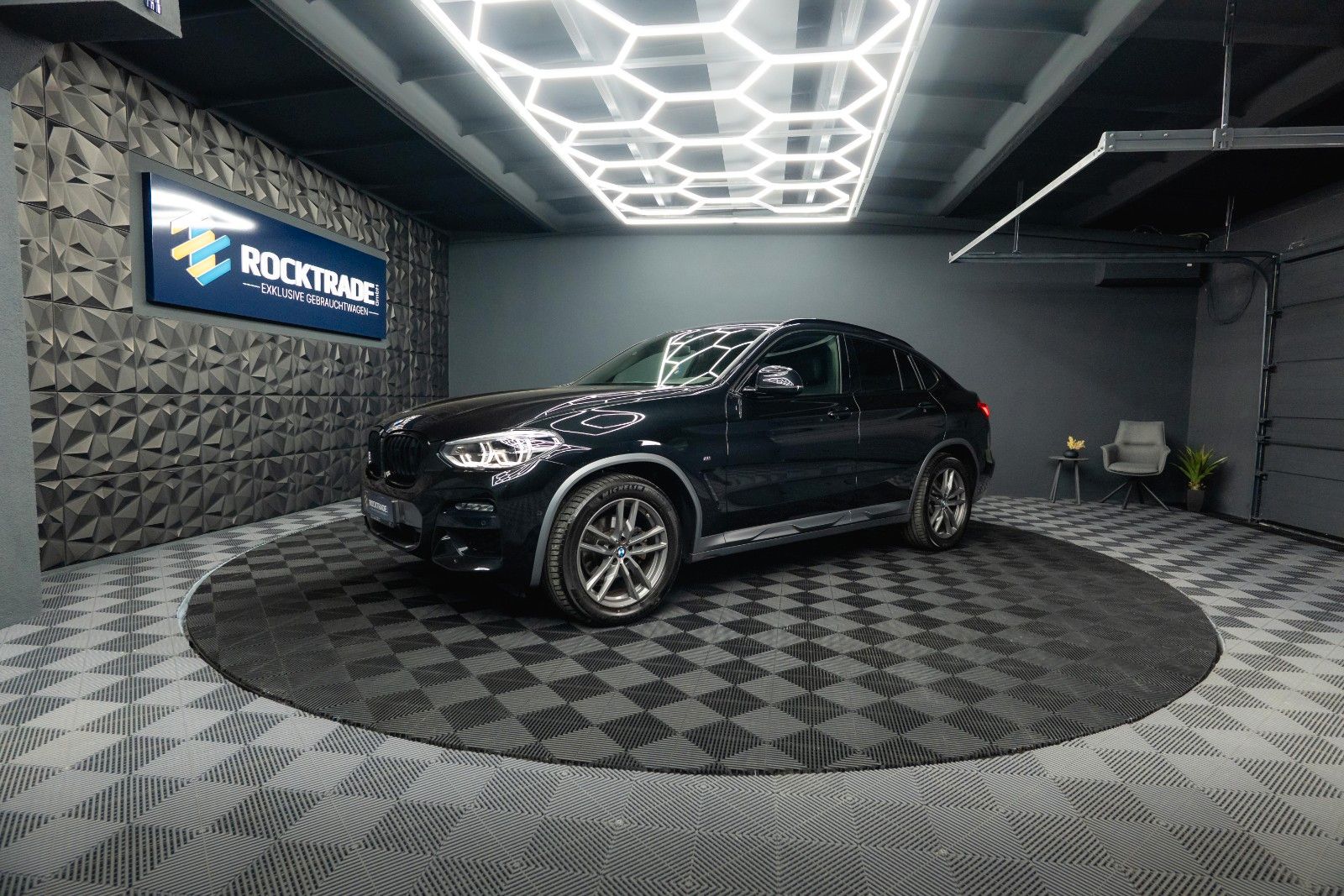 Fahrzeugabbildung BMW X4 xDrive 20d M Sport X Shadow Line *ACC*LED*DAB