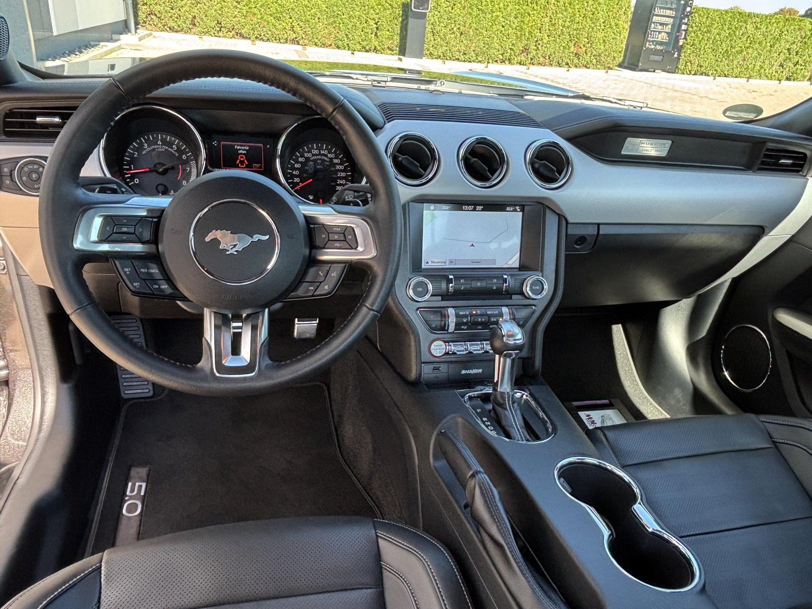 Ford Mustang (GT 5.0 Fastback 20Zoll/KW-V3/COC/SYNC3)