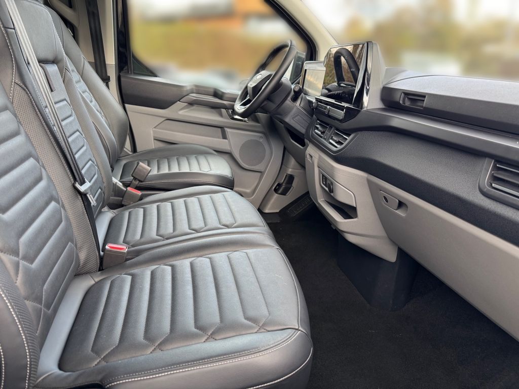 Ford Tourneo Custom 320 L1H1 VA Autm. Titanium *9. Si foto 14