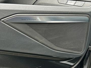 Audi Q8 e-tron - 8