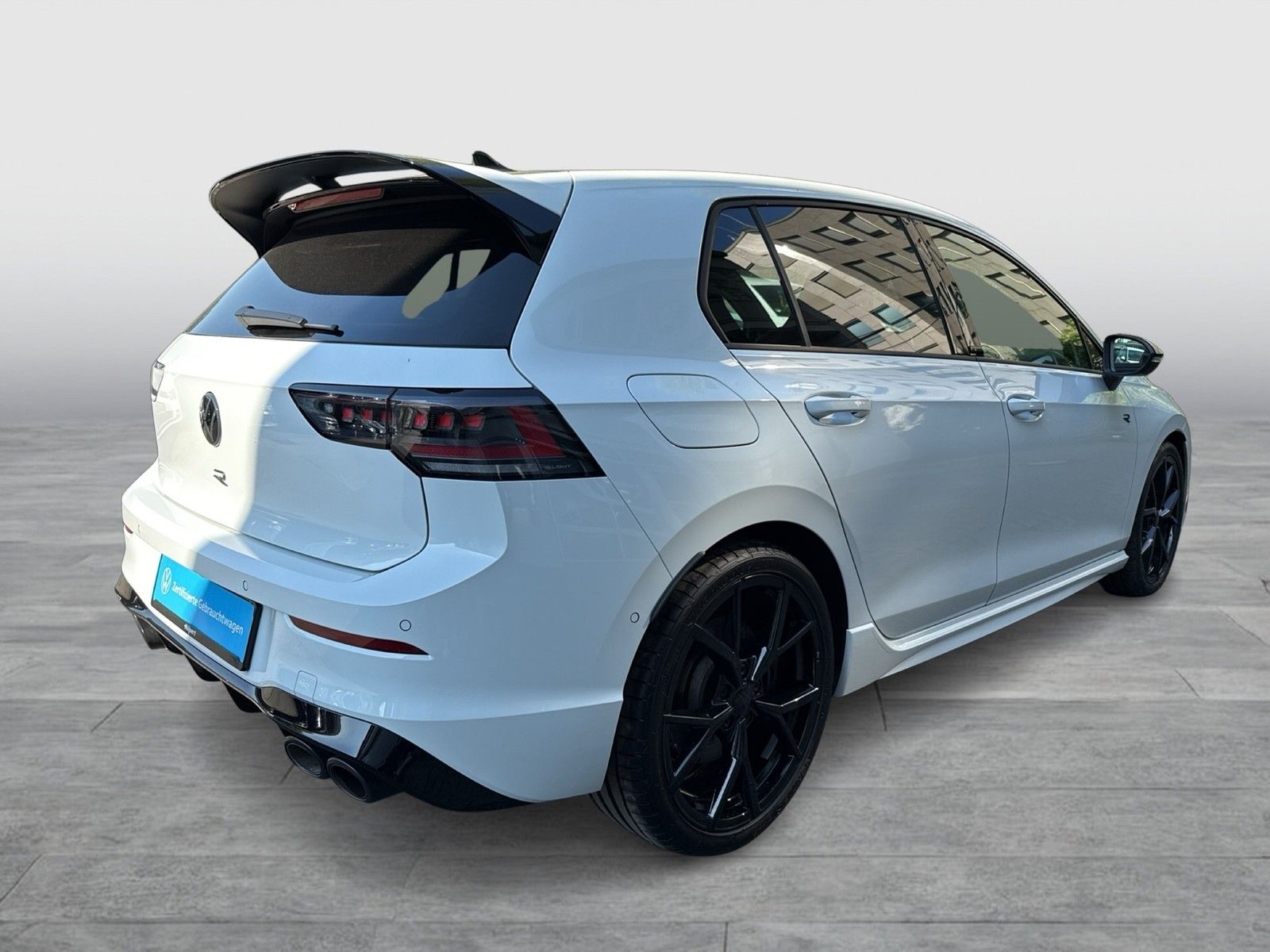 Volkswagen Golf VIII 2.0 R BLACK EDITION 4X4 PANO CAM LM19 foto 5