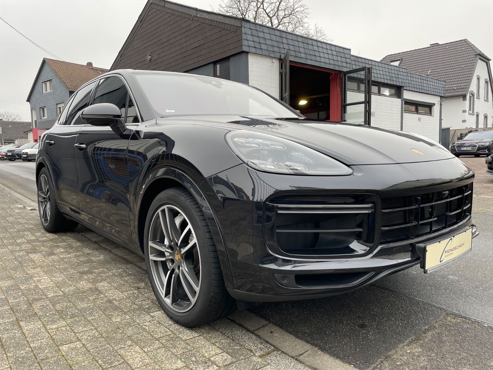 Fahrzeugabbildung Porsche Cayenne Turbo V8 |HUD|ACC|PDCC|Matrix|Softclose|