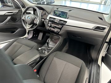Fahrzeugabbildung BMW X1 sD18i ParkAssist Navi Geschwindigkeitsr Sport