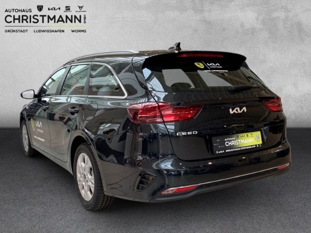 Fahrzeugabbildung Kia Ceed_sw VISION 1.5 T-GDI *KOMFORT-PLUS-PAKET*NAV