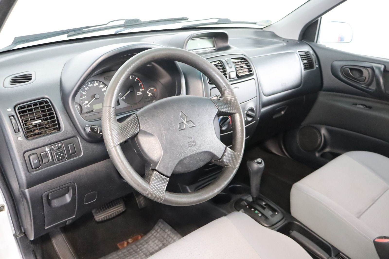 Fahrzeugabbildung Mitsubishi Space Star 1.6 Comfort Automatik HU/AU neu
