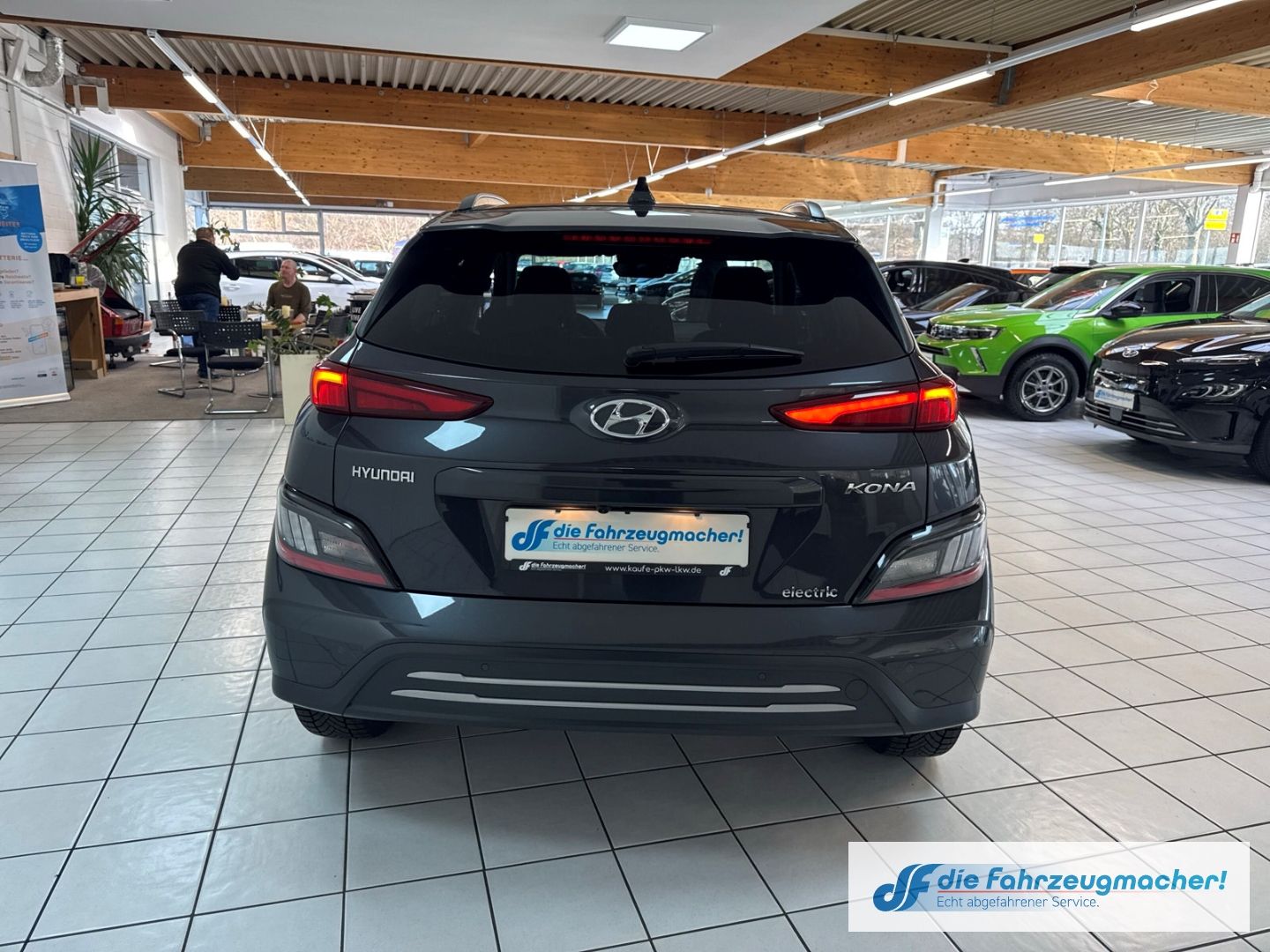 Fahrzeugabbildung Hyundai KONA Elektro 2WD Apple CarPlay Android Auto Klim