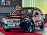 Volkswagen Touareg R Line Pano Luft Virtual ACC Matrix 21Zo - Volkswagen Touareg: R Line