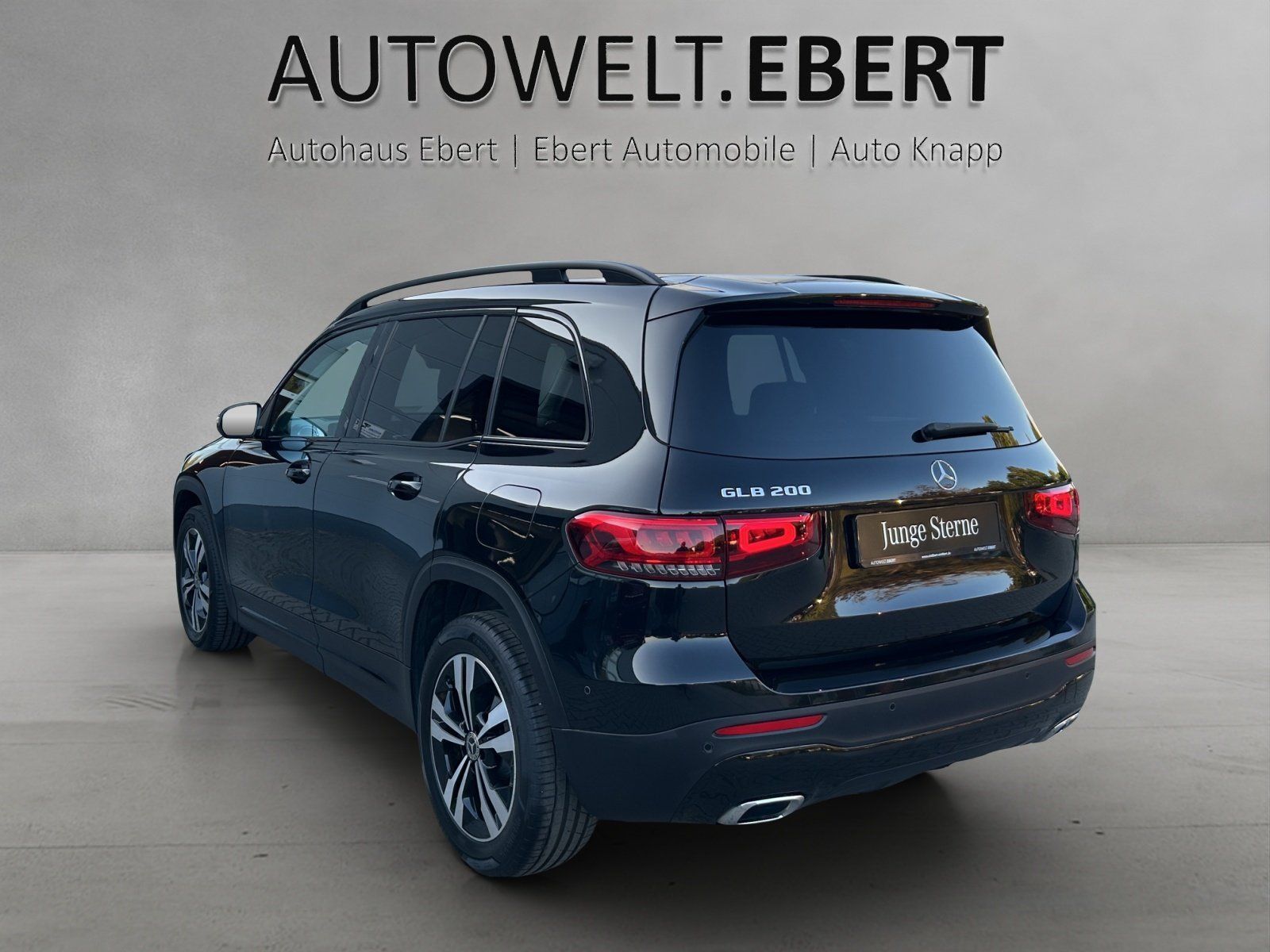 Fahrzeugabbildung Mercedes-Benz GLB200 Progr LED HighEndMBUX HUD Night AHK Busin