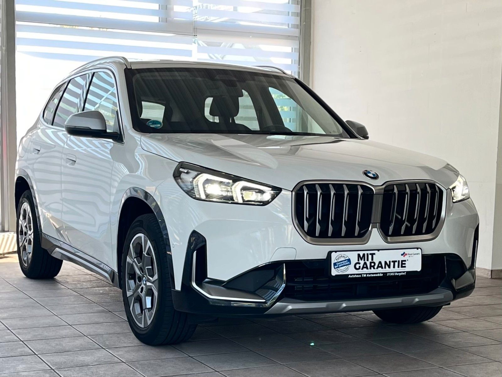 BMW X1 sD18i xLine PANO KAM AHK Driv.Assist+ KomfZug imagem 2
