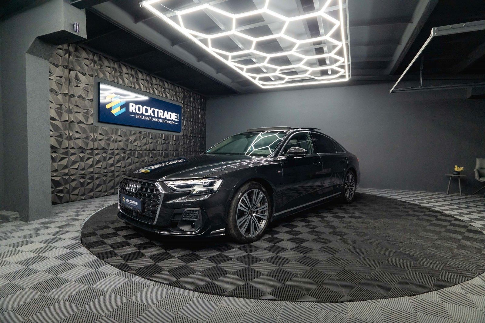 Fahrzeugabbildung Audi A8 60 TFSIe quattro S-Line *Dynamik*Pano*Massage
