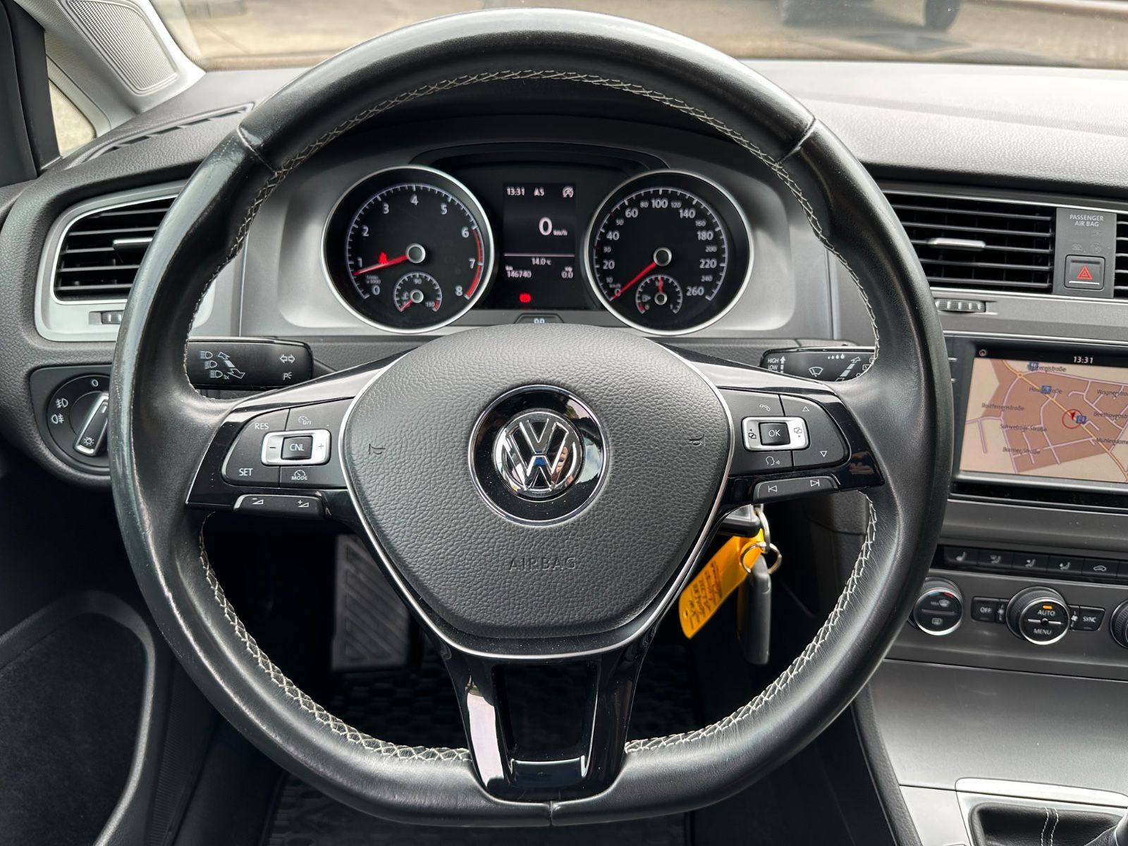 Fahrzeugabbildung Volkswagen Golf VII 1.2 TSI Lounge Navi/SHZG/BT/GRA/GJR