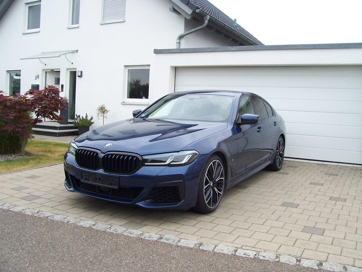 BMW M550i xDrive Head/ACC/F-Parken/360°/Laser/20/IHd