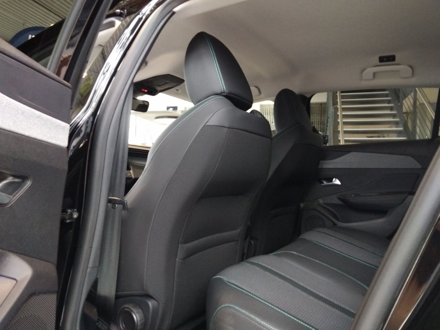 Fahrzeugabbildung Peugeot 308 ALLURE HYBRID 145 e-DSC6