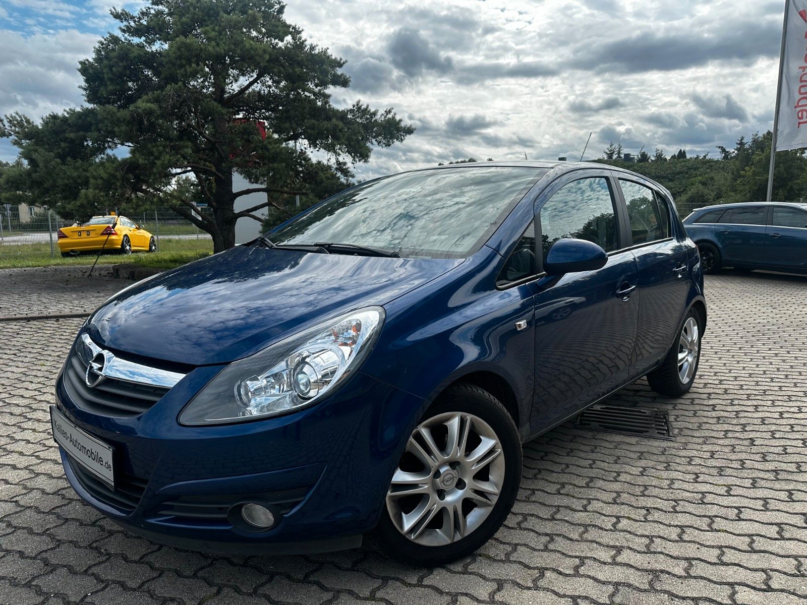 Fahrzeugabbildung Opel Corsa D Innovation Autom. / Klima / Alu