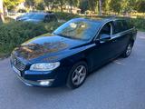 Volvo V70 D3  Summum AHK Sitzheizung Leder Schiebedach - Volvo V70: Summum