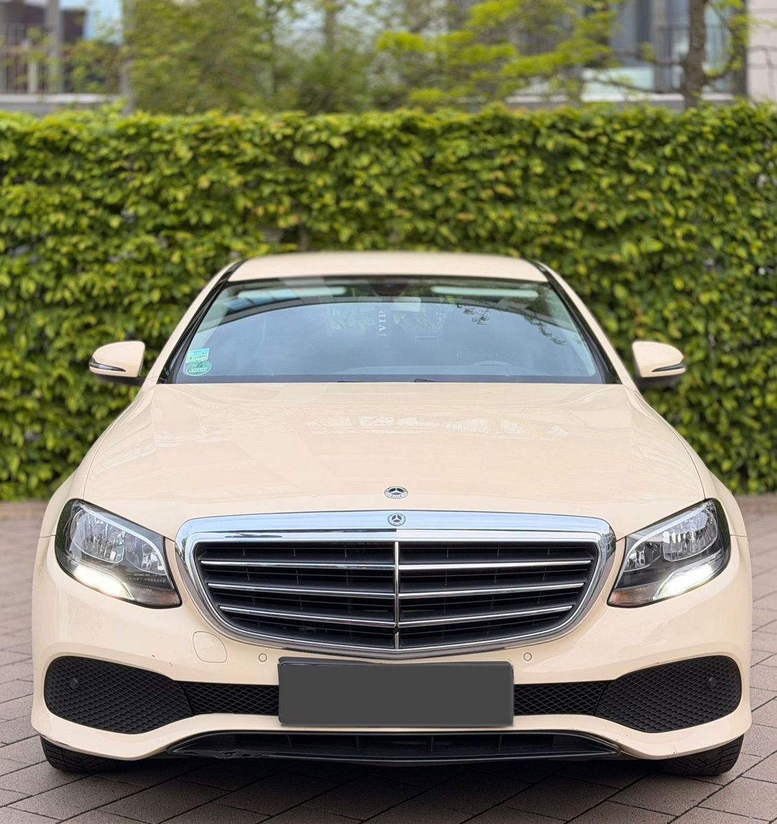 MERCEDES-BENZ E 200