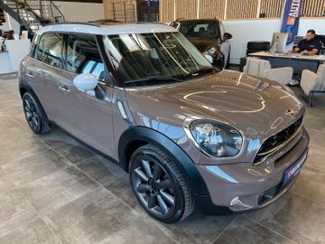 MINI Cooper SD Countryman *PANO*PDC*NAVI*BI-XENON*