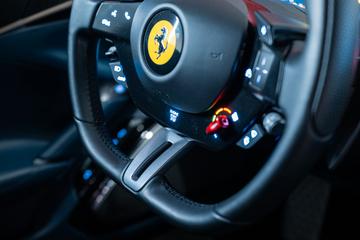 صورة مصغرة 21 لـ 2020 Ferrari ROMA