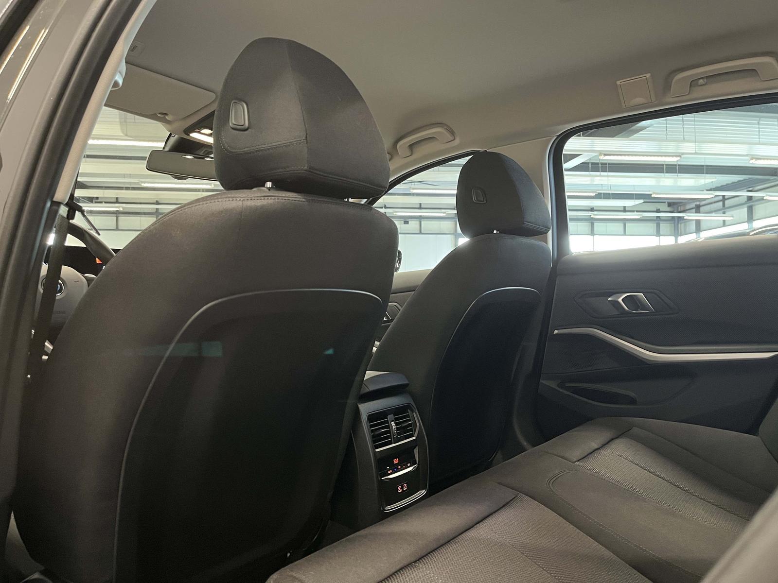 BMW 320 i Touring, миниатюра 12
