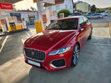 Jaguar XF P300 AWD HSE ACC HUD Garantie Allwetter - gebrauchte Jaguar XF aus dem Jahr 2022