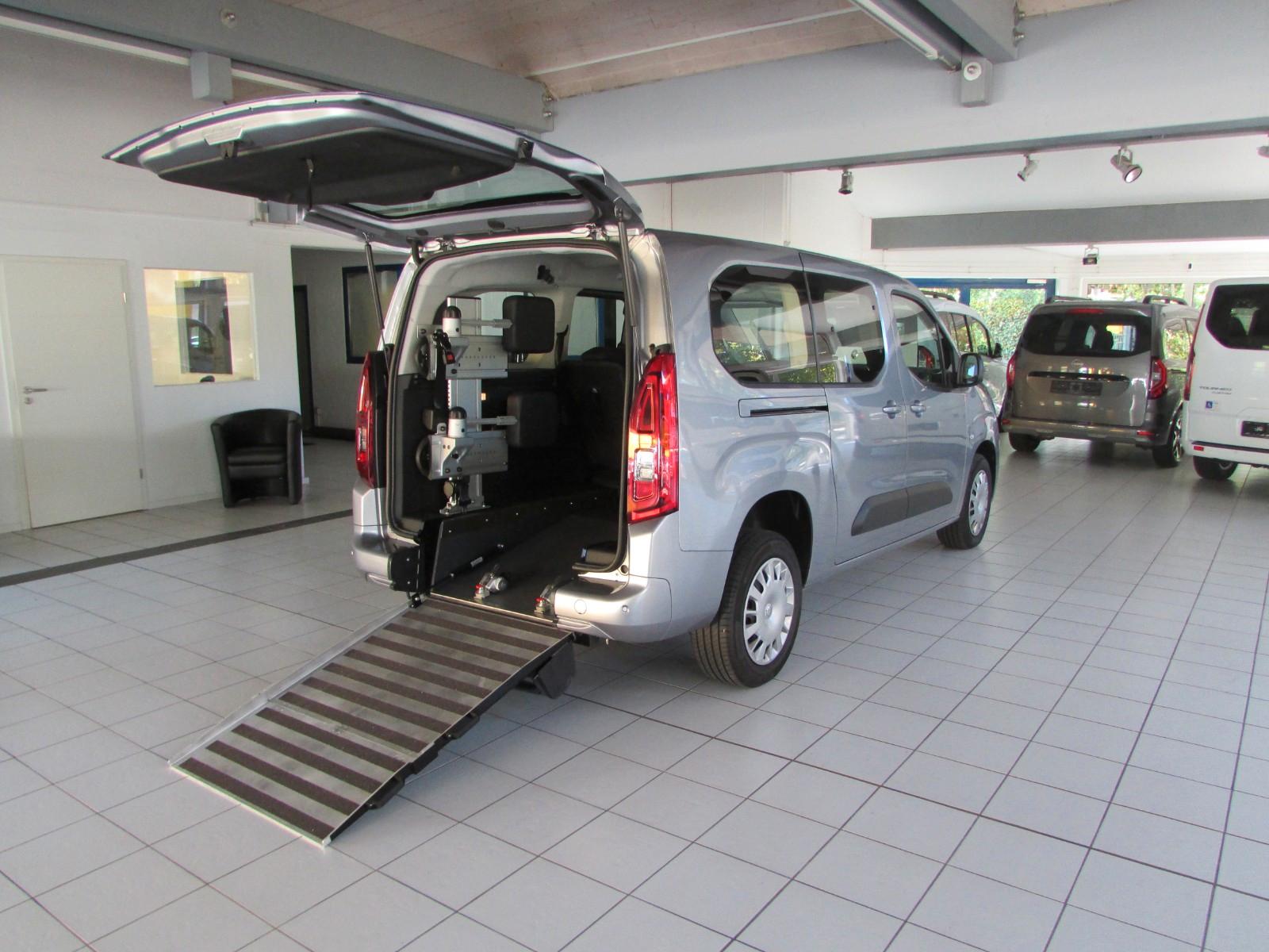 Opel Combo Life E  Rollstuhlrampe-Behindertengerecht