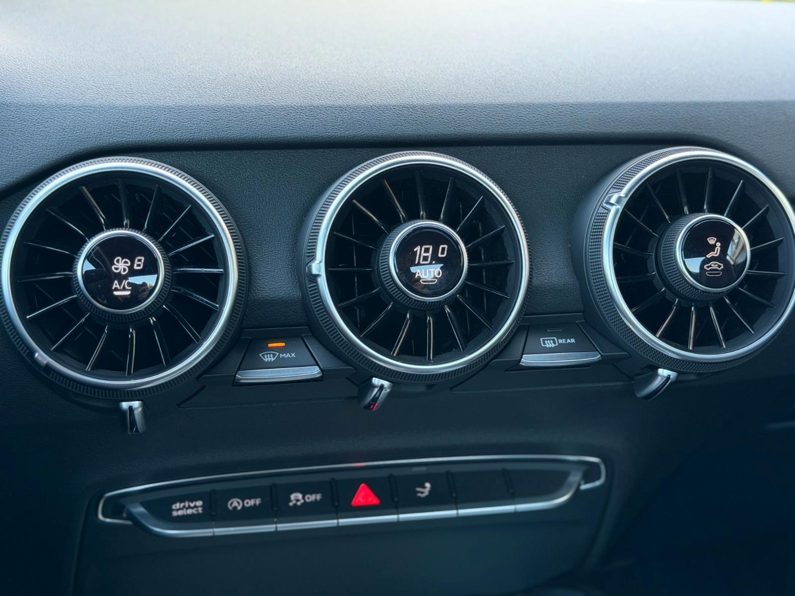 Audi TT Coupe 2.0 TFSI S-Line/ALCANTARA/Cockpit