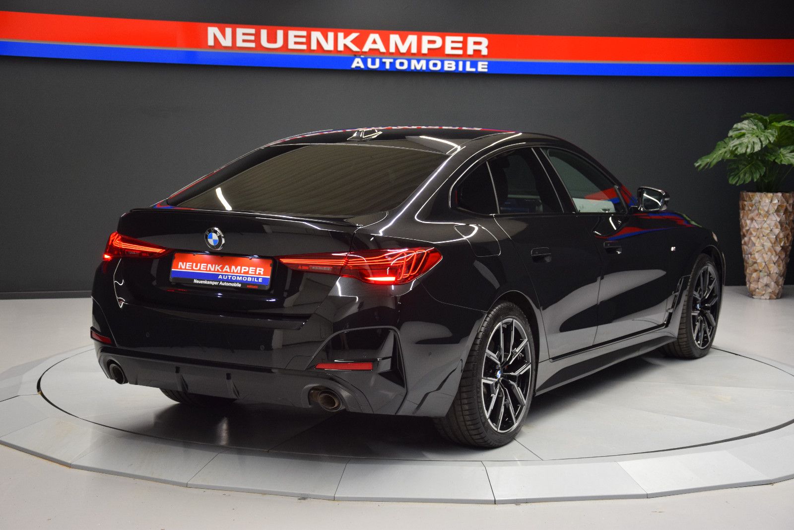 Fahrzeugabbildung BMW 420 d Gran Coupe xDrive M Sport ACC HuD 360°