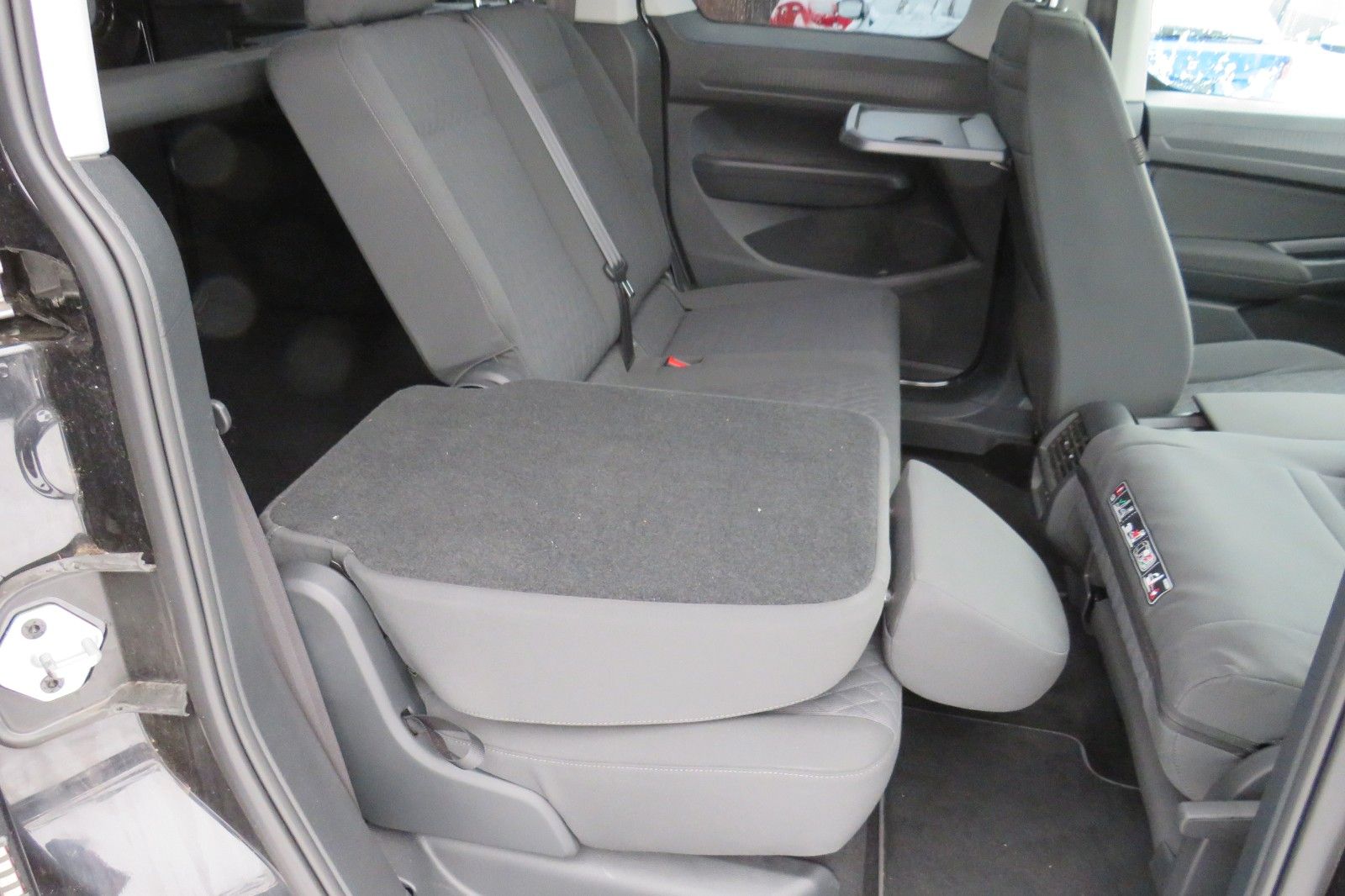 Fahrzeugabbildung Volkswagen Caddy Life DSG NAVI PDC SITZHEIZUNG 1.HD