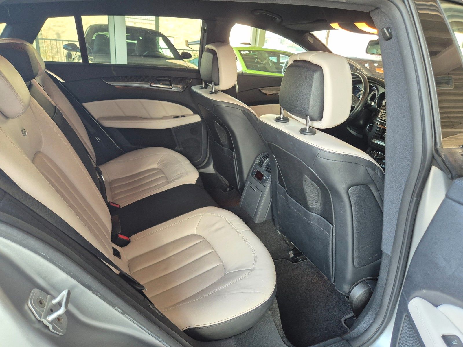 Fahrzeugabbildung Mercedes-Benz CLS 500 SB/Fahrzeug der Weltpremiere 2012