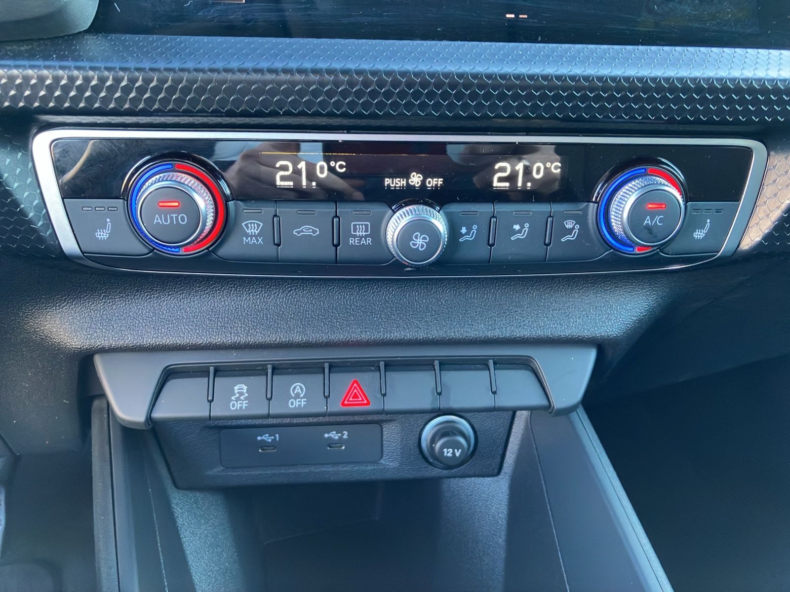 Fahrzeugabbildung Audi A1 Sportback 30 TFSI advanced S-tronic Climatron