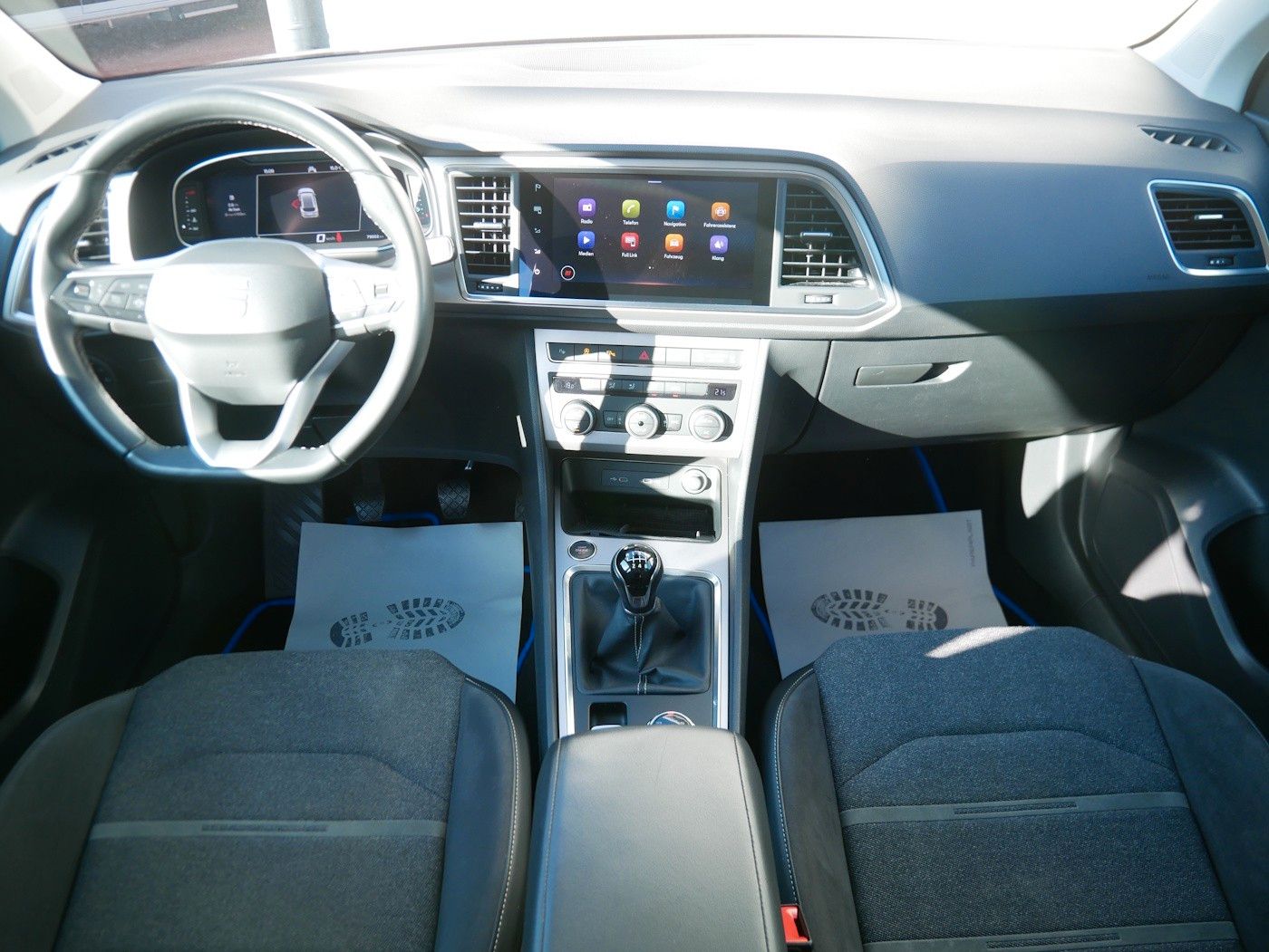 Fahrzeugabbildung SEAT Ateca 2.0 TDI Xperience AHK ACC SHZ 360°Kamera