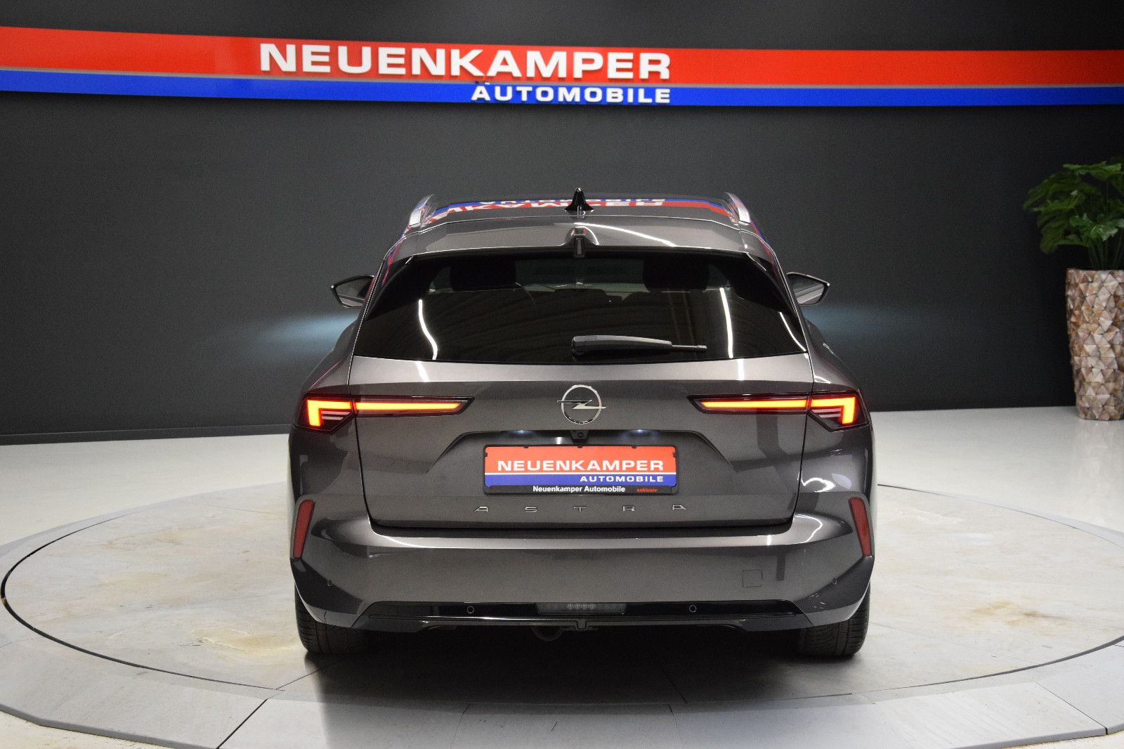 Fahrzeugabbildung Opel Astra L Sports Tourer Elegance AHK Navi Kamera