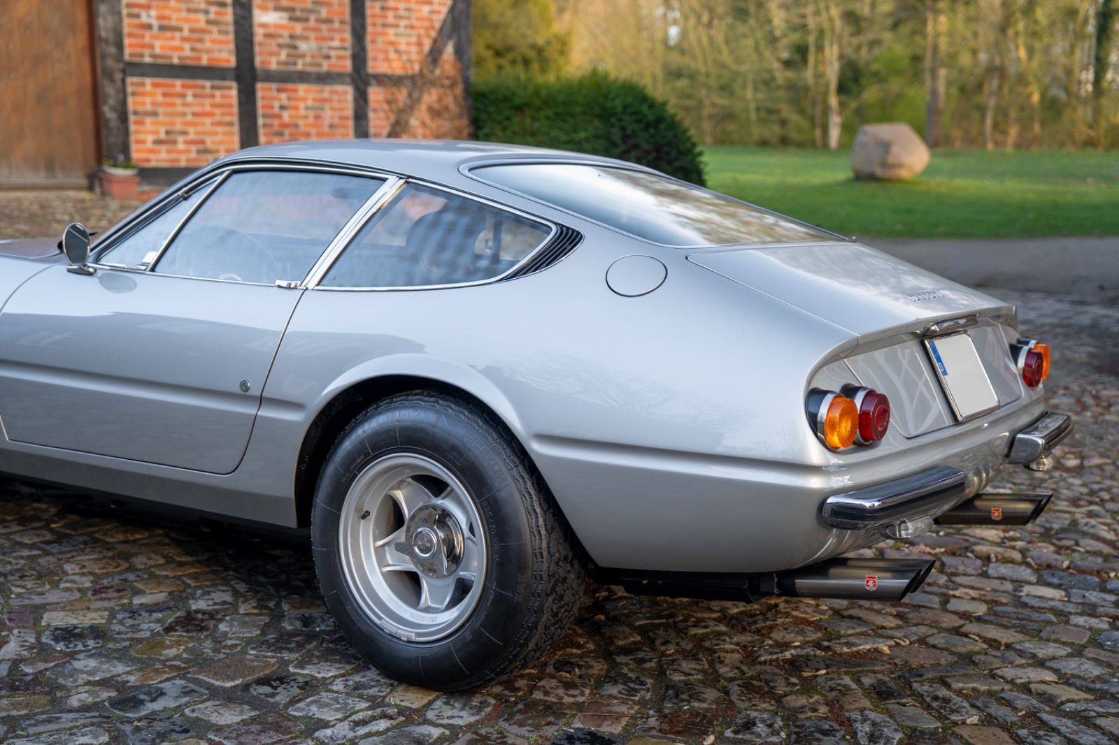 Fahrzeugabbildung Ferrari 365 GTB4 Daytona **Ferrari Classiche Zertifikat*