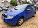 Skoda Fabia Combi 1.4 16V Automatik Klima el. FH ... - Skoda Fabia mit Benzin-Antrieb: Blau, Kombi, 1.4
