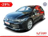 Volkswagen Golf VIII 1.5 TSI LED ACC Kamera AHK - Tageszulassungen mit Benzin-Antrieb: Limousine