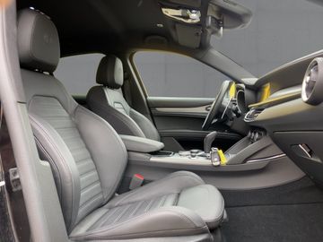 Alfa-Romeo Stelvio - 11