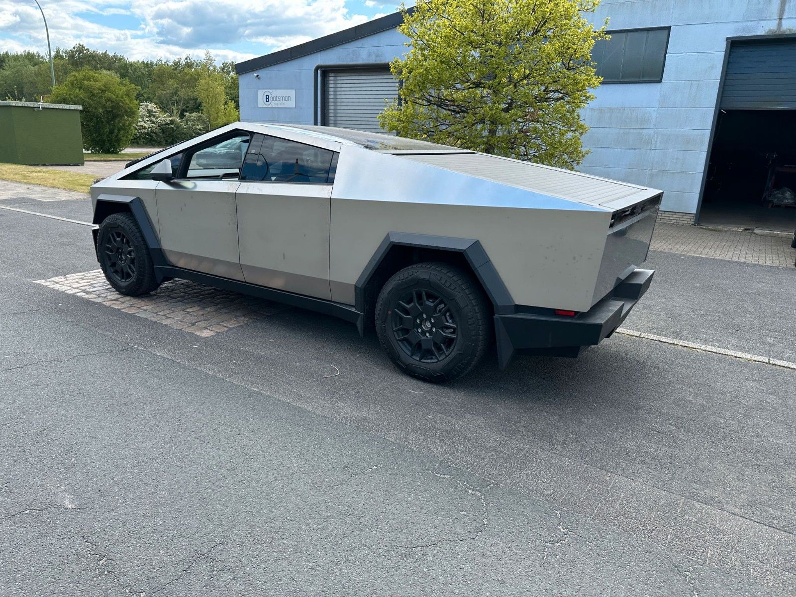 Tesla CYBERtruck+FOUNDATION+BERLIN+600HP+NEW+EUregistr imagem 3