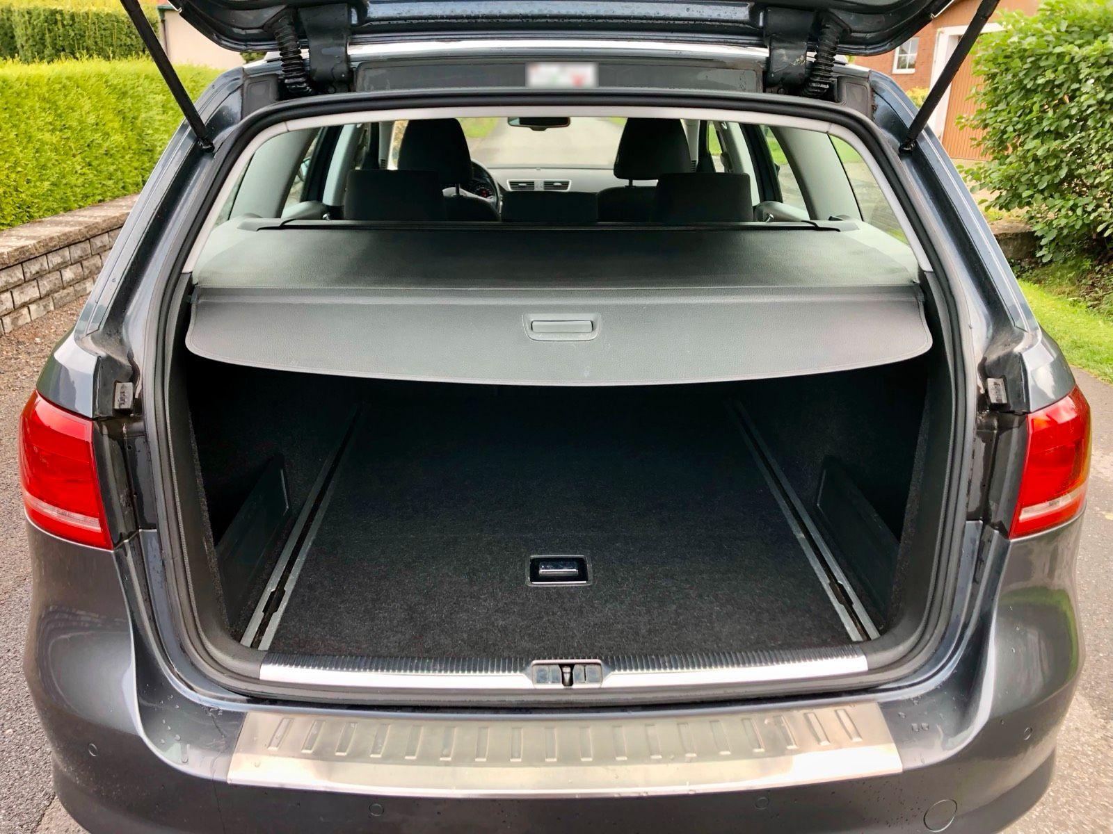 Volkswagen Passat 2011 — photo 14